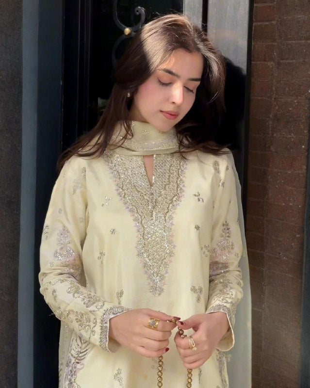 Ready To Wear White Natural Crep Silk Embroidery Palazo Kurti With Dupatta