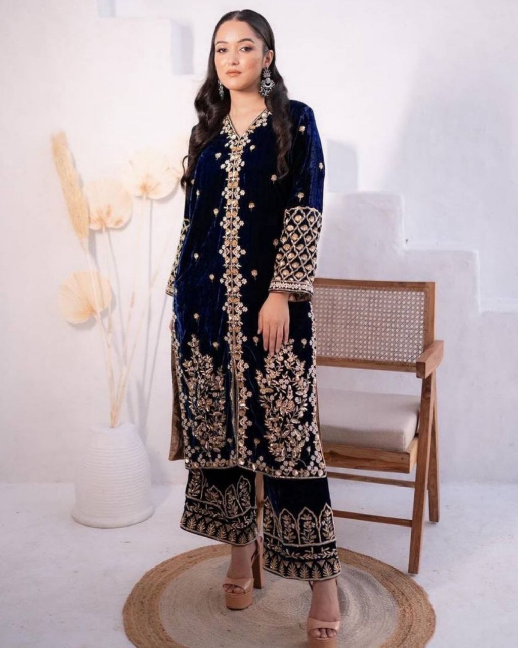 Designer Neavy Blue Malmal Velvet Embroidery Work Pakistani Suit