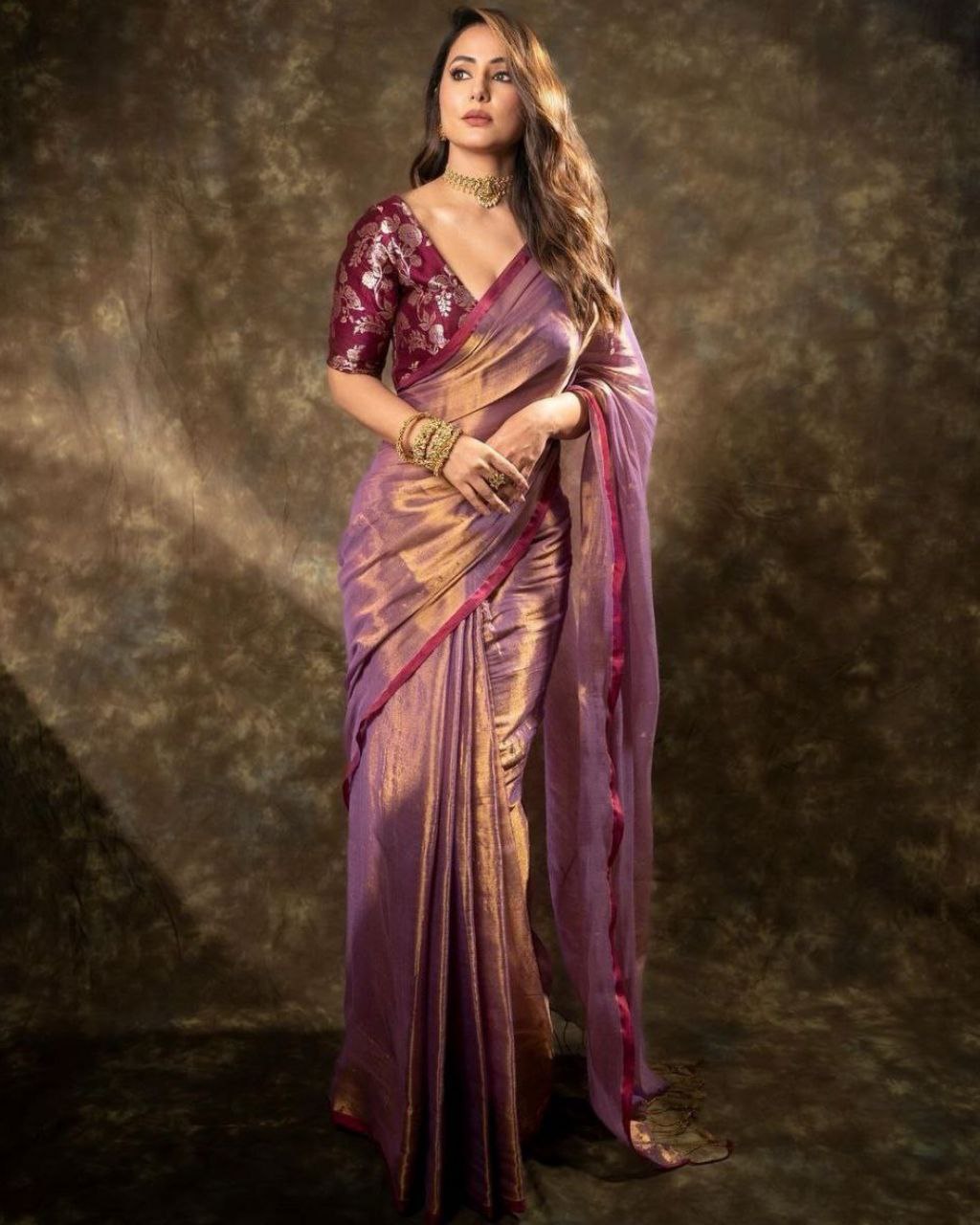 Designer Onion Silk Jaquard Weaving Work Saree With Blouse