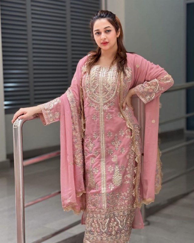 Ready To Wear Peach Pure Georgette Embroidery Work Pakistani Suit With Dupatta