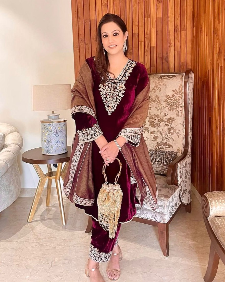 Exclusive Wine Maroon Premium Velvet Suit With Dupatta
