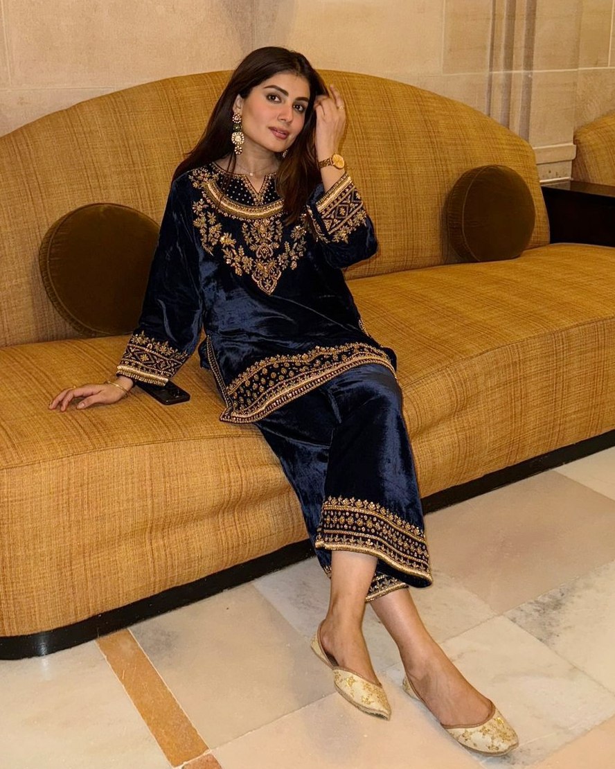 Exclusive Neavy Blue Blue Embroidered Pant Suit With Dupatta