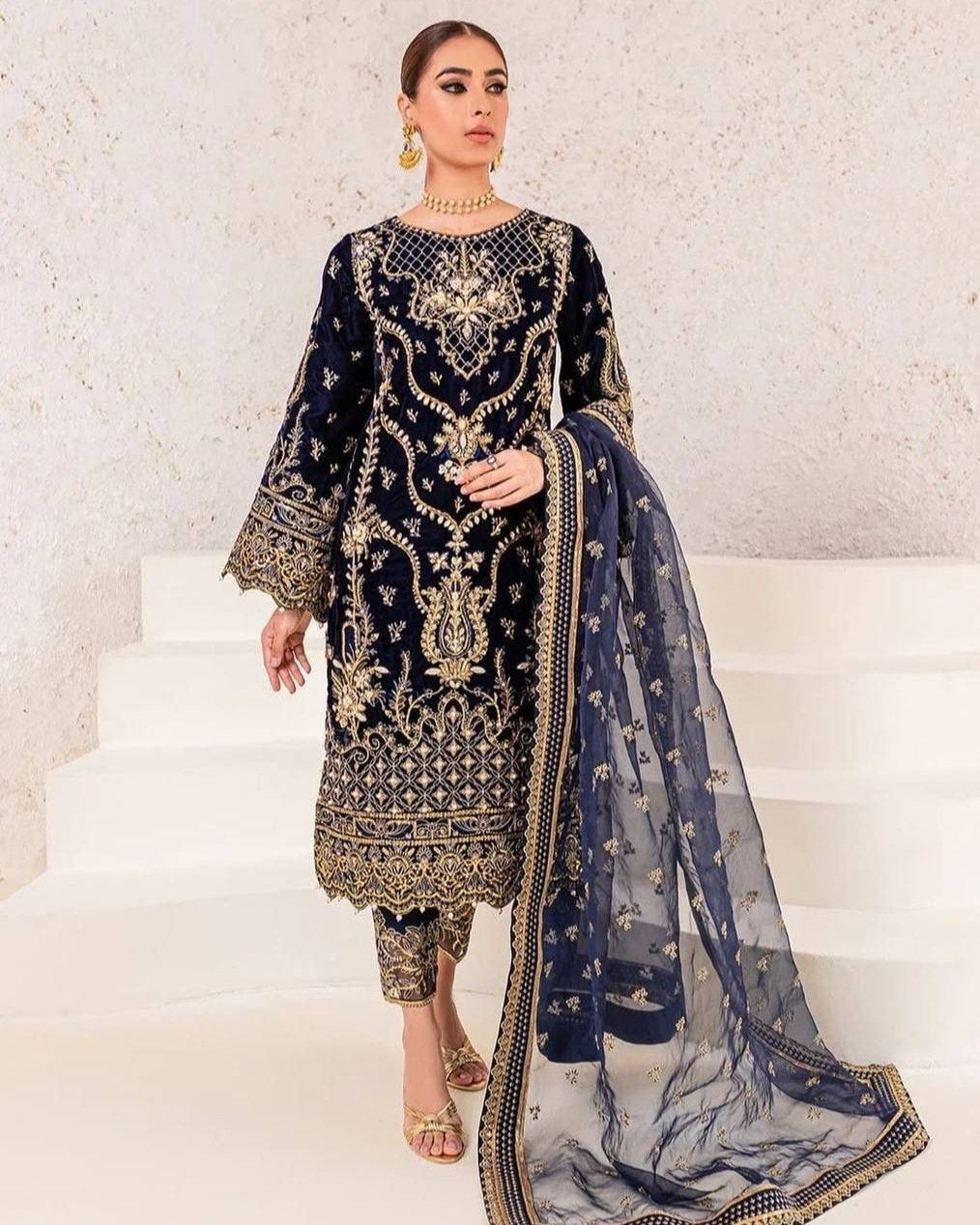 Ready To Wear Blue Chinon Silk Embroidery Kurti Pant With Dupatta