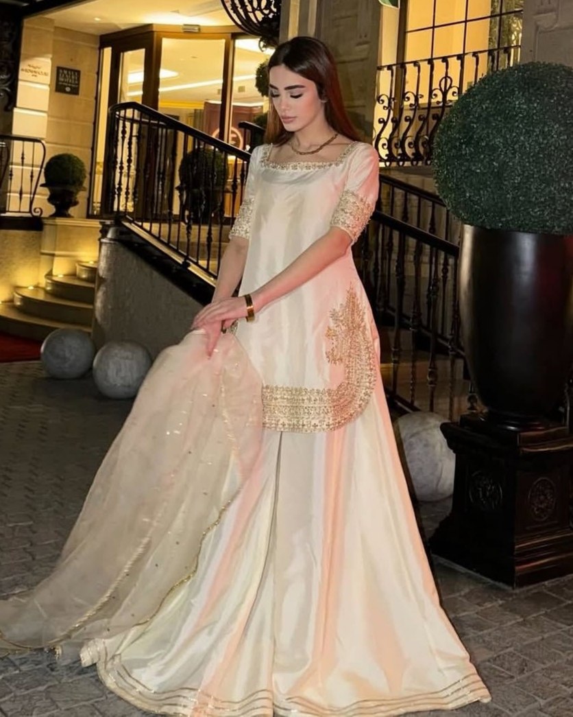 Ready To Wear White Natural Crep Silk Embroidery Palazo Kurti With Dupatta