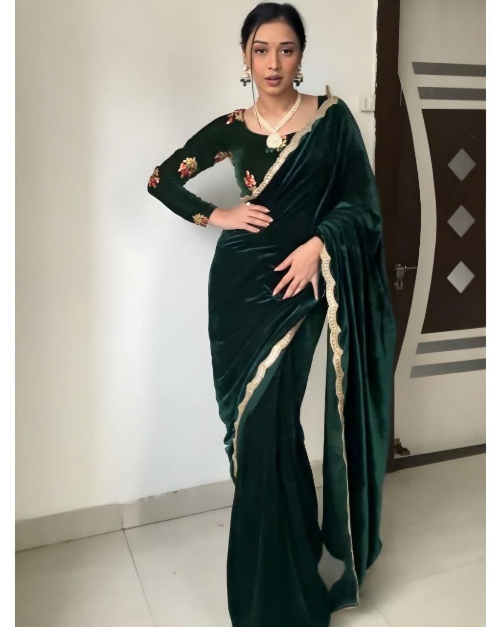 Designer Dark Green Premium Velvet Lace Work Saree With Blouse