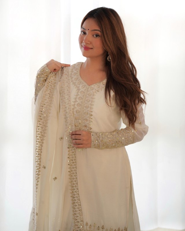 Ready To Wear White Pure Chinon Silk Embroidery Kurti Pant With Dupatta