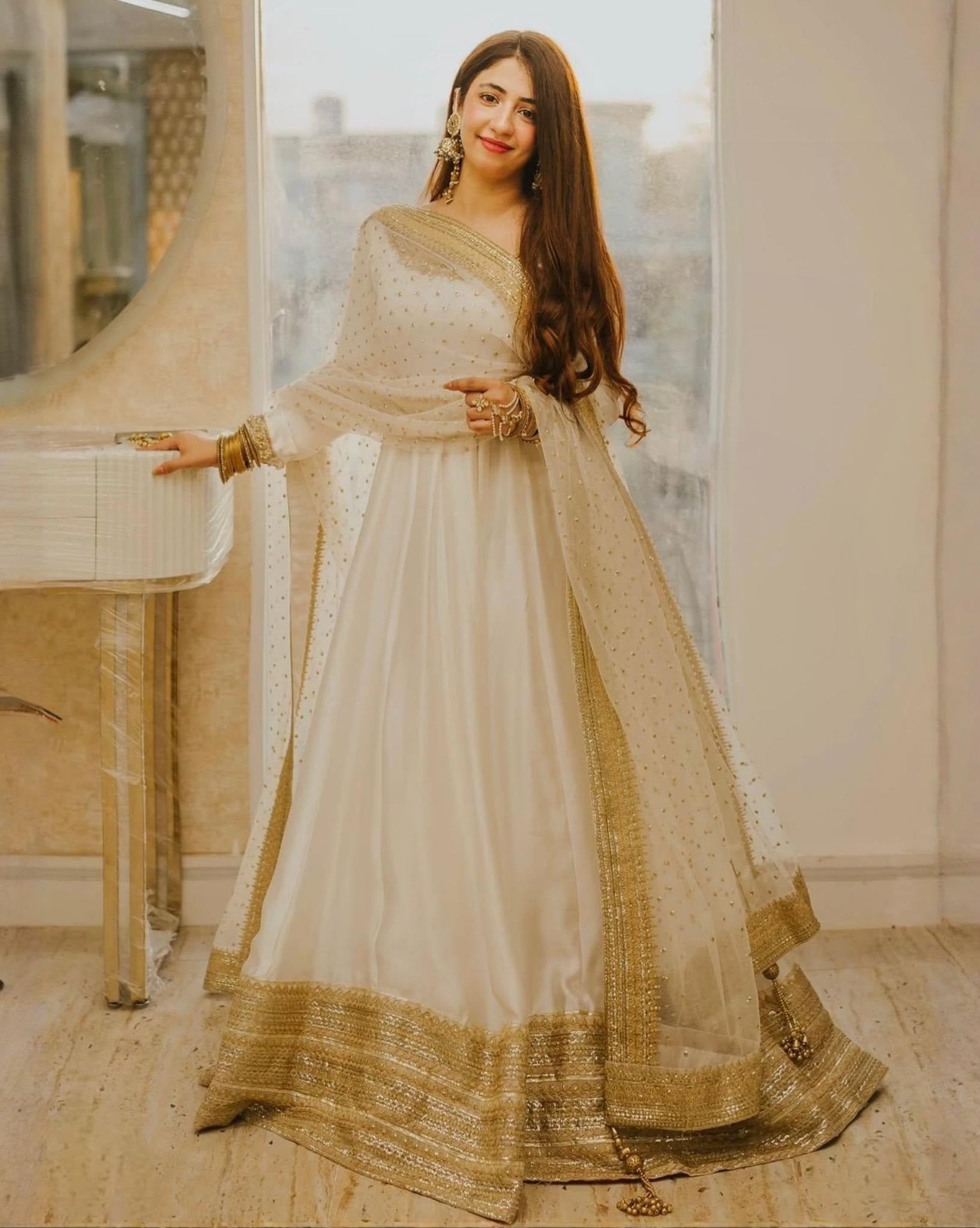 Exclusive White Chinon Silk Embroidery Gown Pent Whit Dupatta