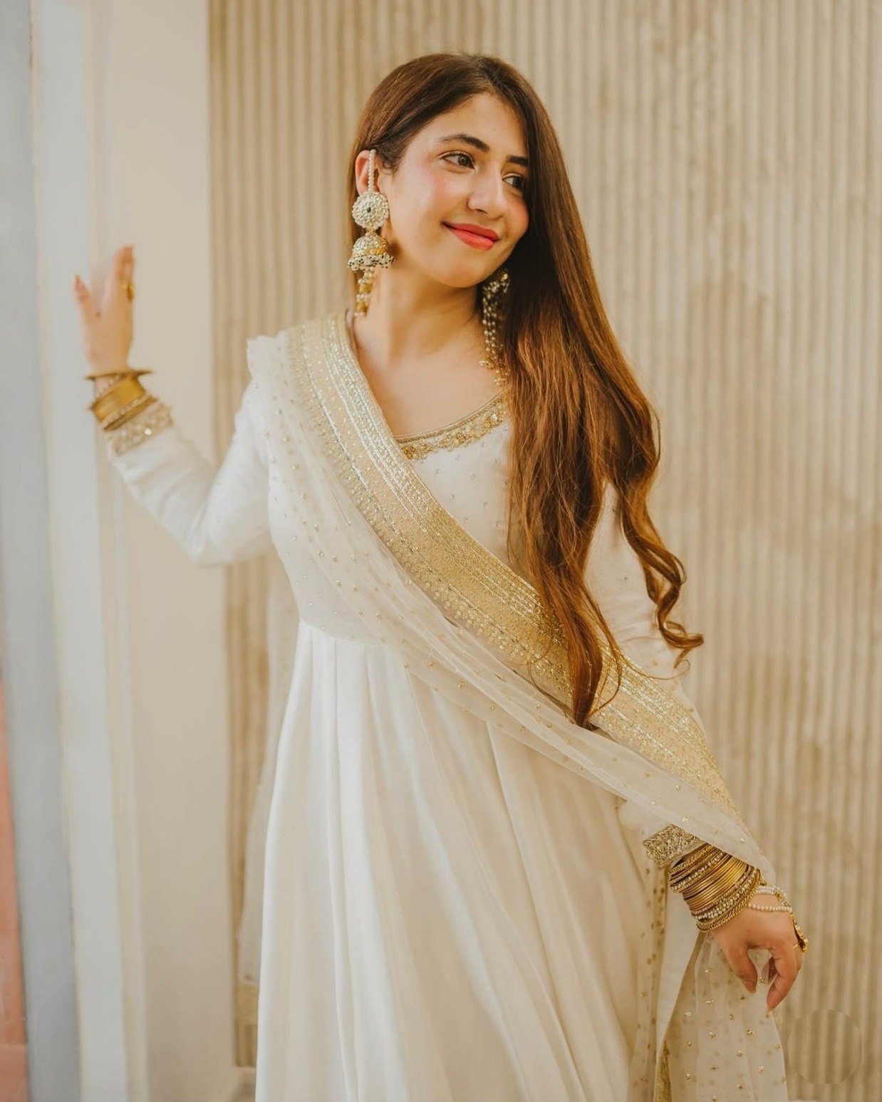 Exclusive White Chinon Silk Embroidery Gown Pent Whit Dupatta