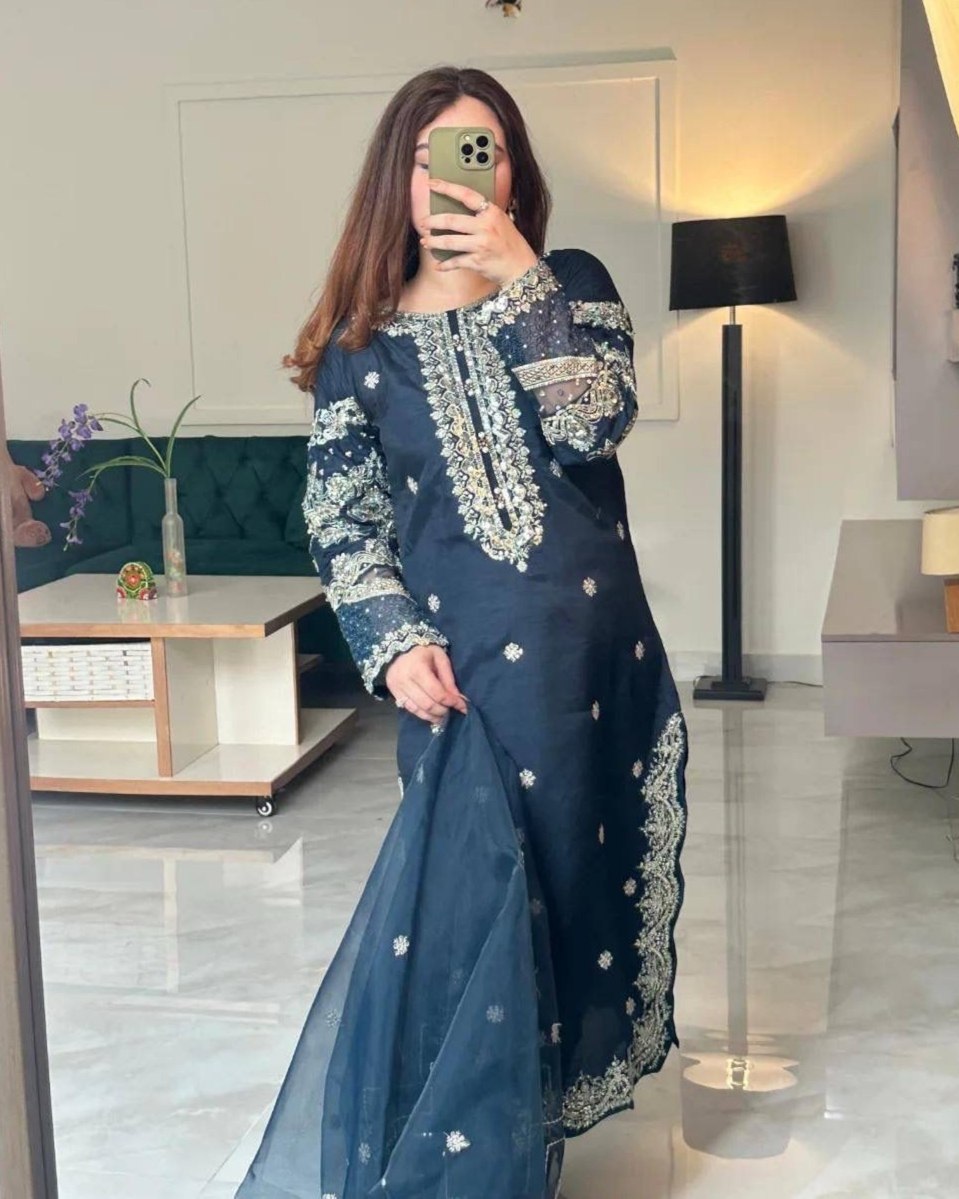 Exclusive Neavy Blue Natural Crepe Silk Pakistani Pant Kurti With Dupatta