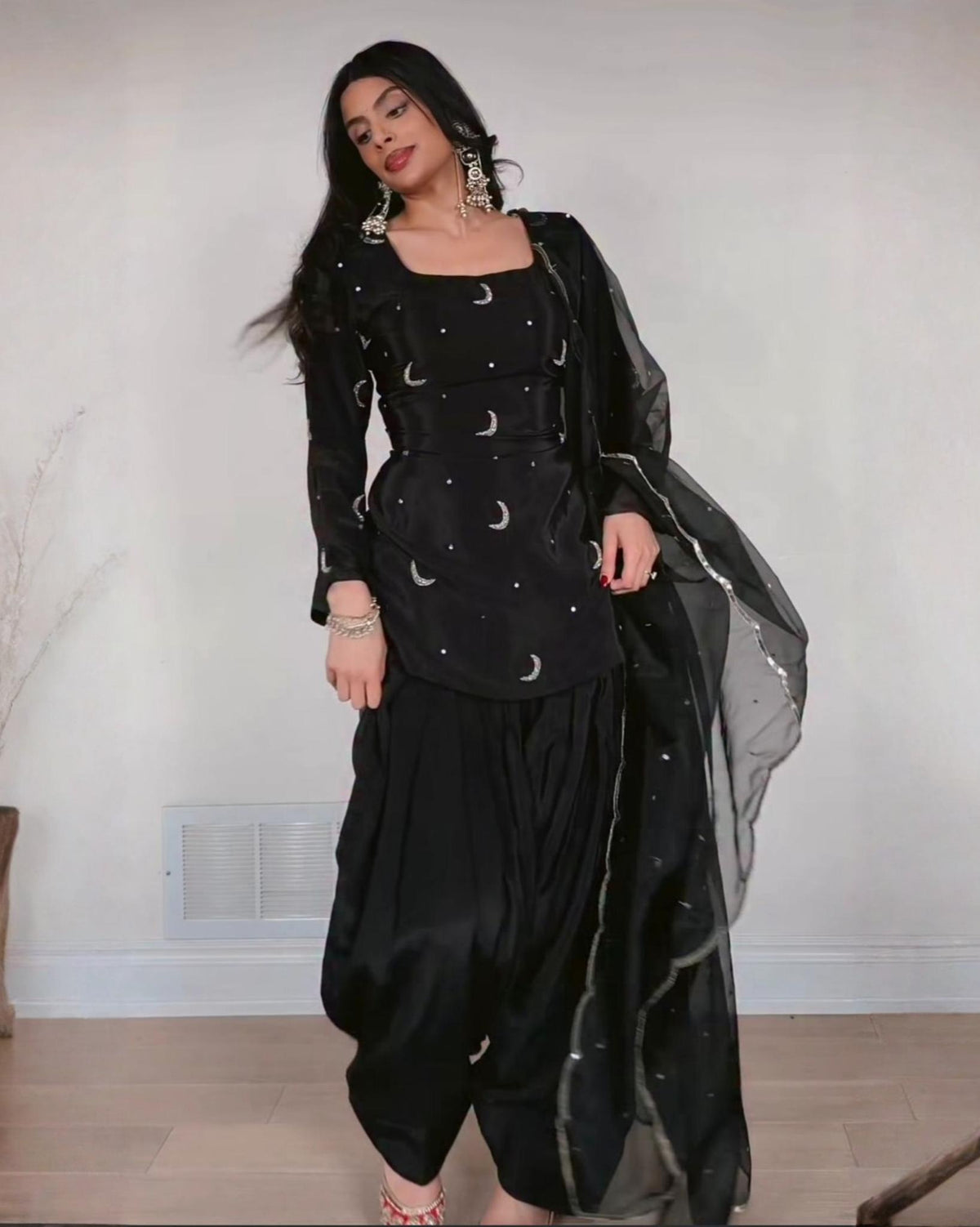 Exclusive Black Natural Crep Farshi Salwar Suit With Dupatta